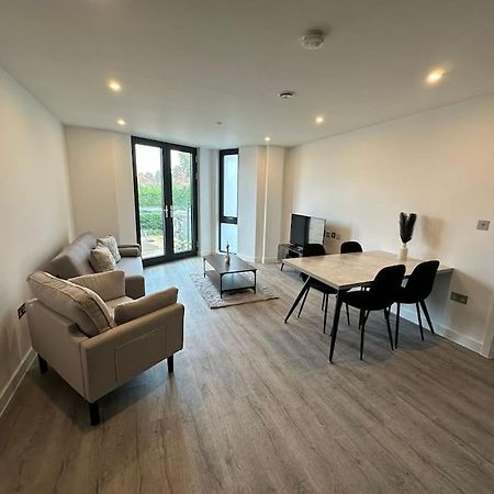 Stylish Central York Apartment Free Parking & Gym エクステリア 写真