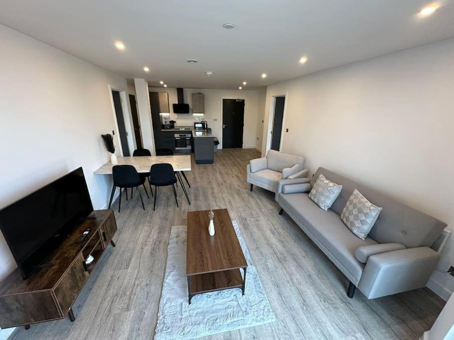 Stylish Central York Apartment Free Parking & Gym エクステリア 写真