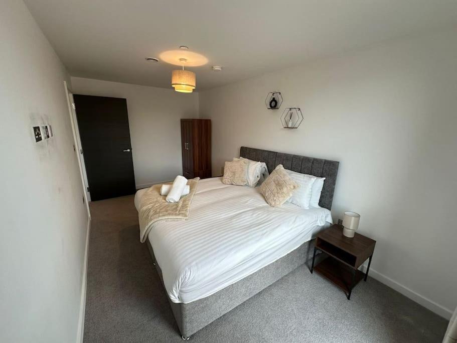 Stylish Central York Apartment Free Parking & Gym エクステリア 写真